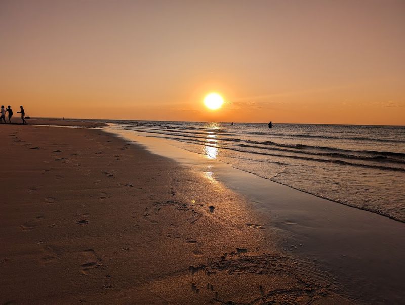 Sunsets That Turn The Bay Into A Mirror