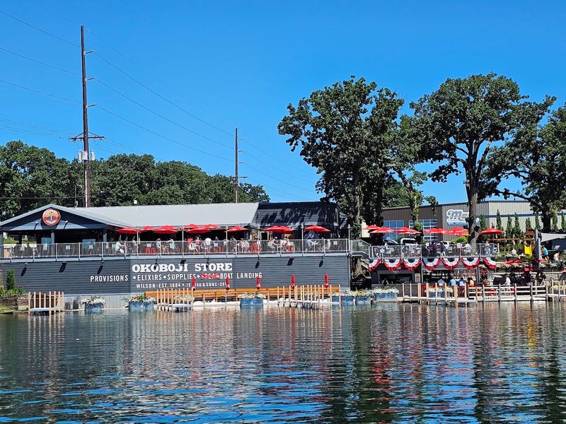 Okoboji Store Bar & Kitchen, Okoboji