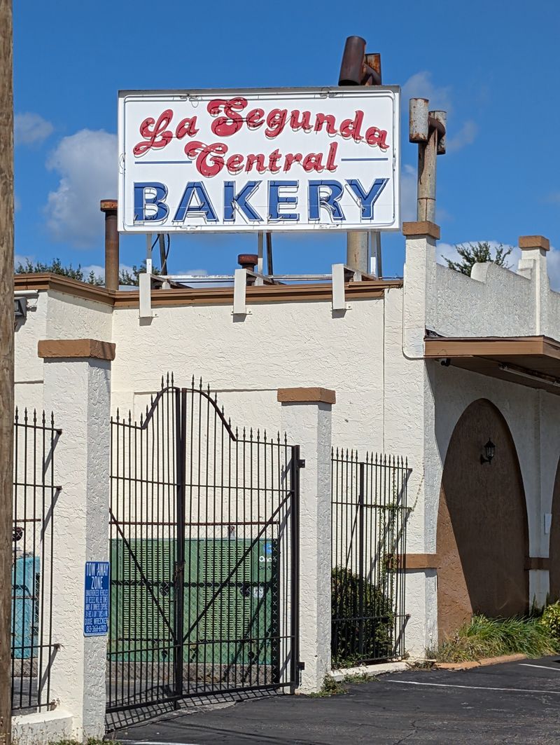 La Segunda Central Bakery