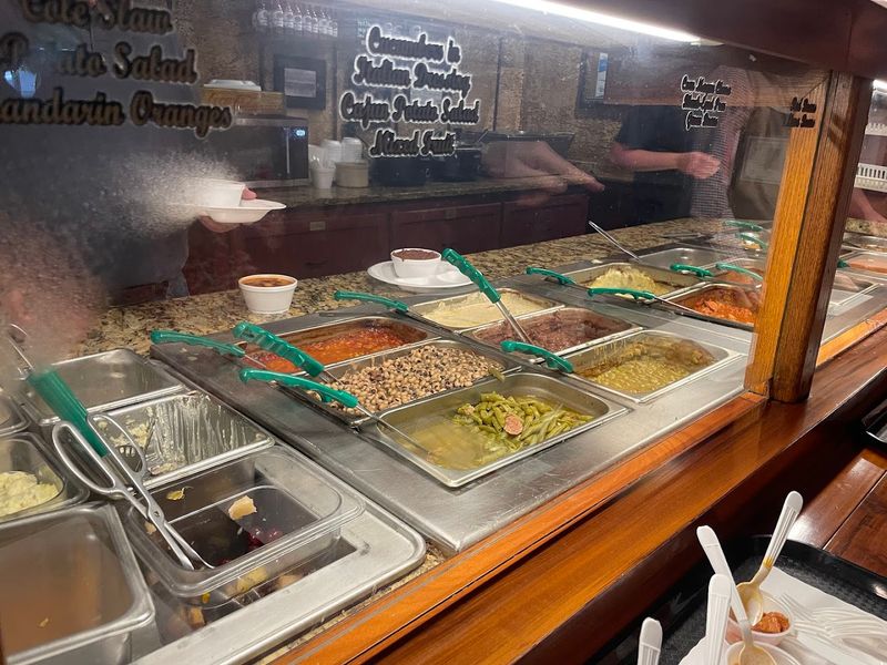 The Cafeteria Setup That Makes Ordering Half The Fun
