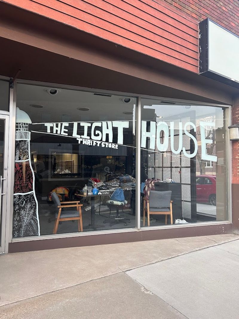 Lighthouse Thrift Store, Mason City