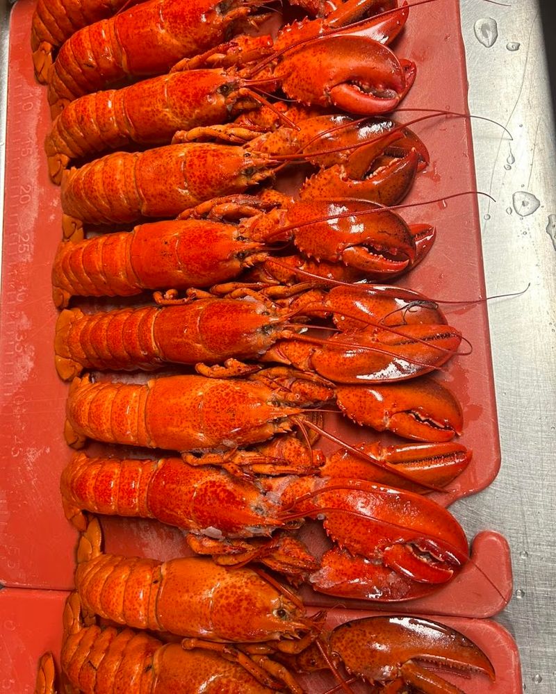 Lobster At A Buffet Sounds Too Good To Be True