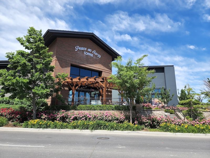 Peace on Earth Coffee, Riverton