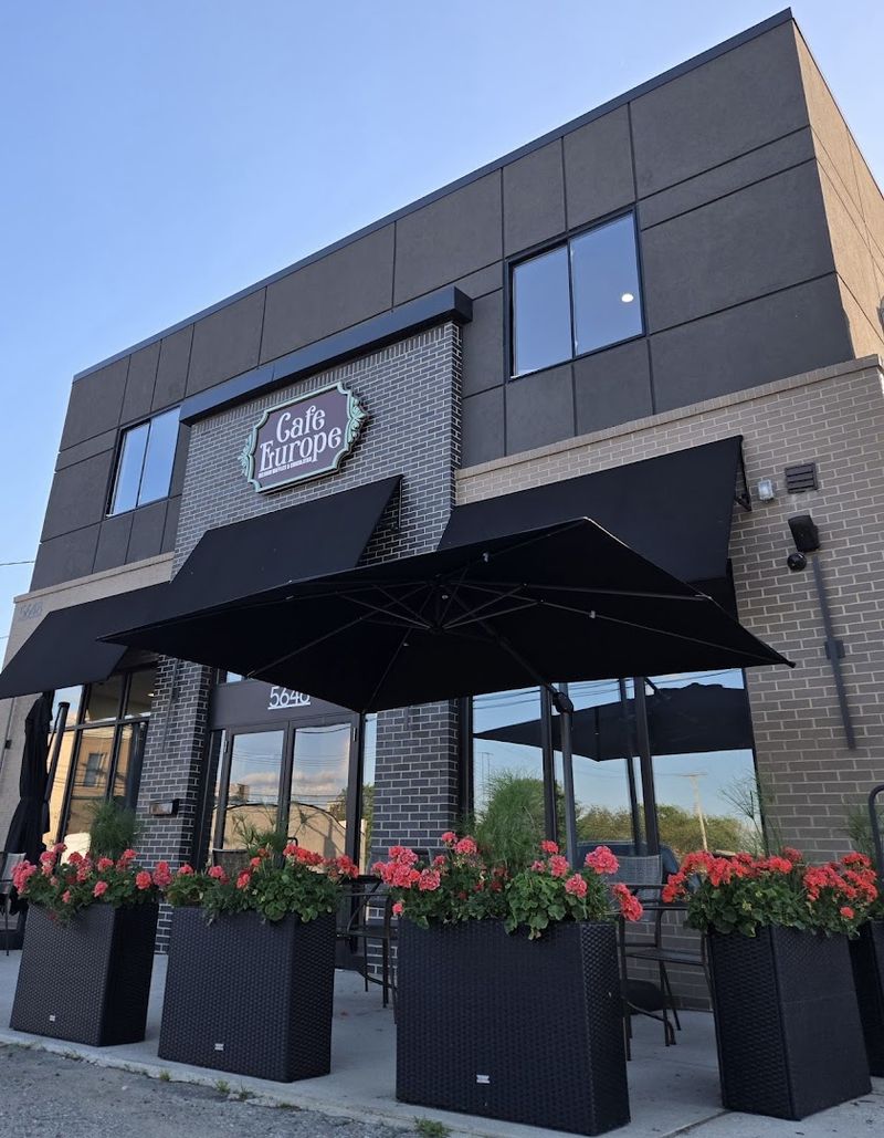 Crepes & Coffee, Garden City