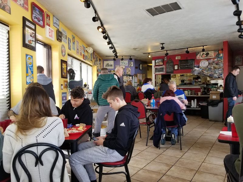The North Salt Lake Spot That Regulars Treat Like A Weekly Ritual
