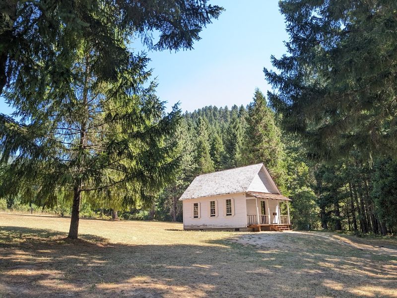 Why This Quiet Corner Of Oregon Deserves Your Time