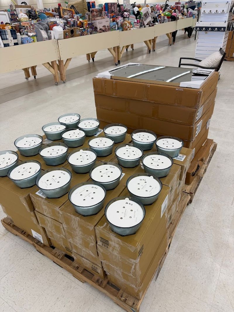 Store Size Surprises Everyone