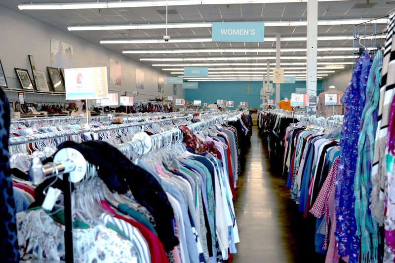 A Clean Store That Stands Out