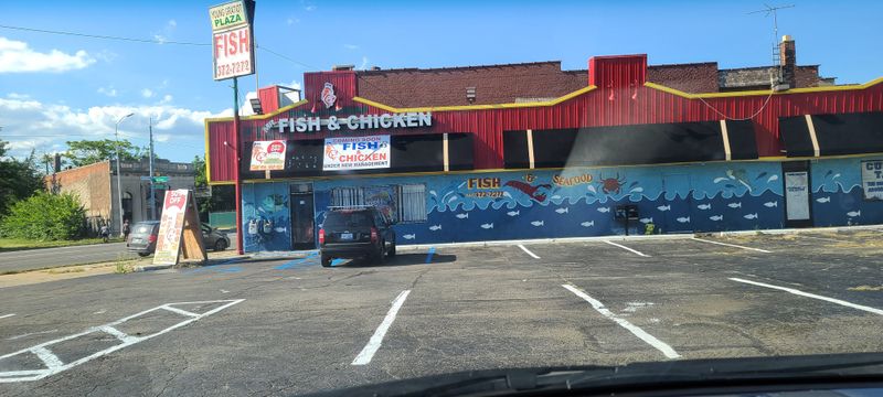 Mr. Fish & Chicken (Gratiot)