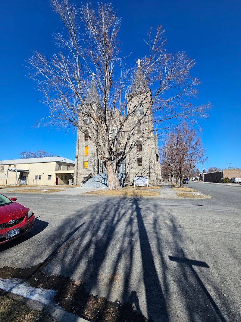 How A Small Oregon Town Became A Cathedral City