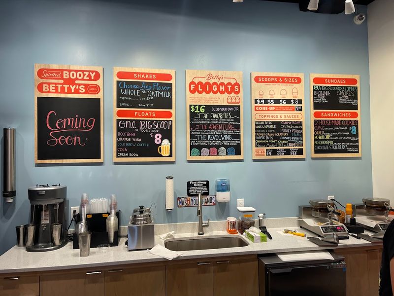 Betty Rae's Ice Cream, Lawrence