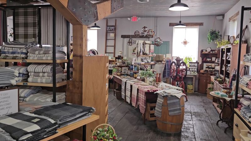 The Woolen Mill That Still Runs on Old Machines