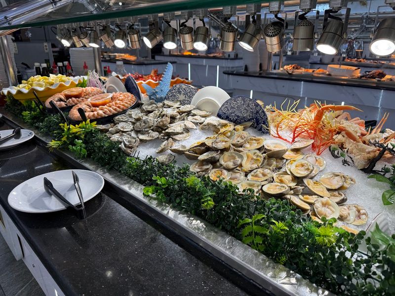 Fresh Seafood Beyond Crab Legs Rounds Out A Seriously Impressive Spread
