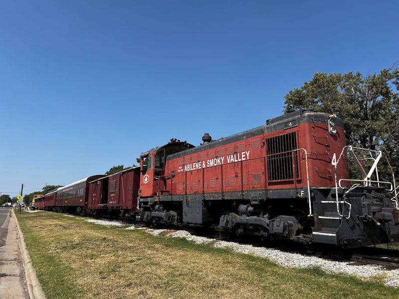 A Traveling History Lesson About Kansas Railroads
