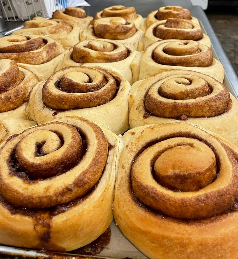 Giant Cinnamon Rolls That Actually Earn The Word Giant