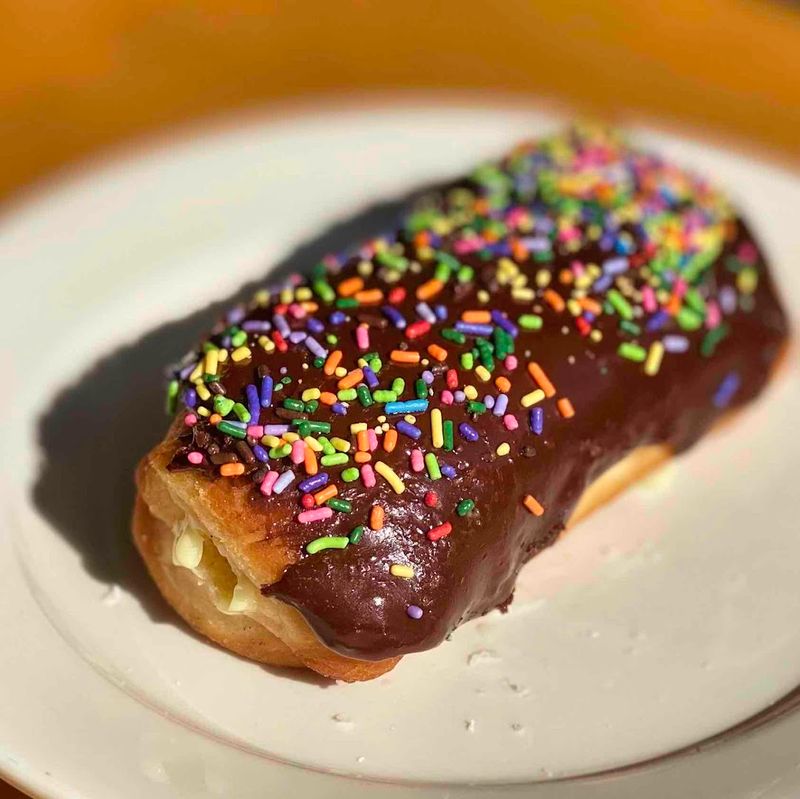 Custard Long Johns That Earn Their Own Fan Base