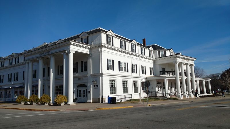 Boone Tavern And The Spoonbread That Started Conversations