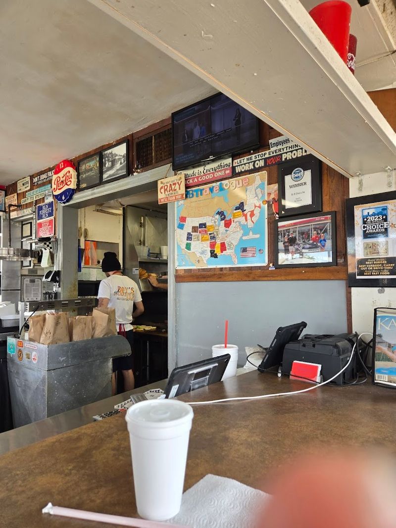 Atmosphere Inside The Diner