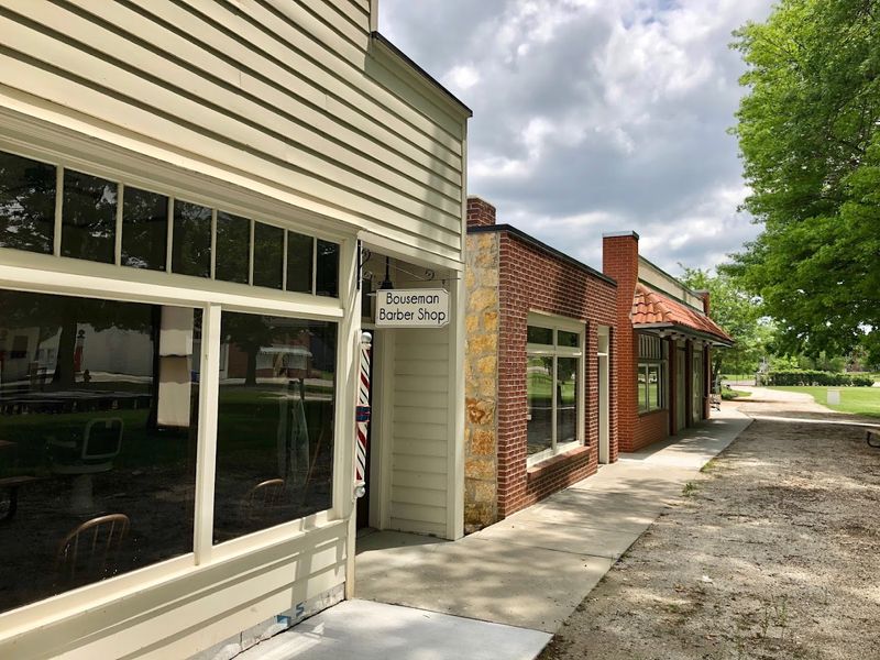 Vintage Storefronts Worth Exploring