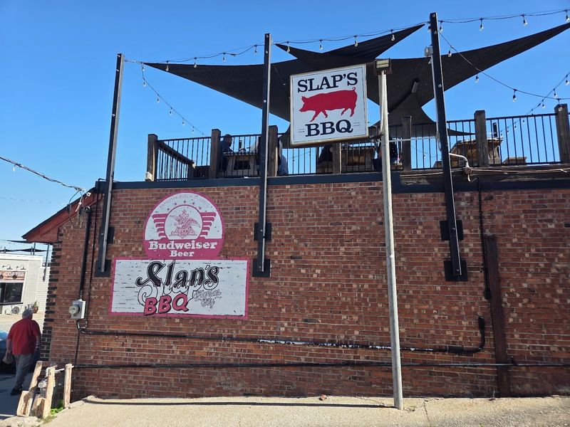Open Seven Days A Week From 11 AM To 7 PM