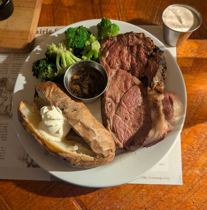 The Crowd-Pleasing Menu That Keeps Tables Filled And Opinions Loud