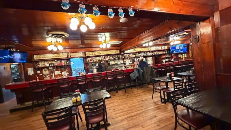 The Sit-Down Dining Room Has A Different Kind Of Energy