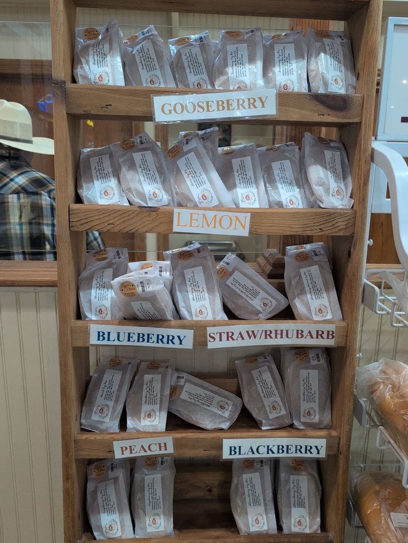 The Amish Bakery And Its Fresh Baked Treats