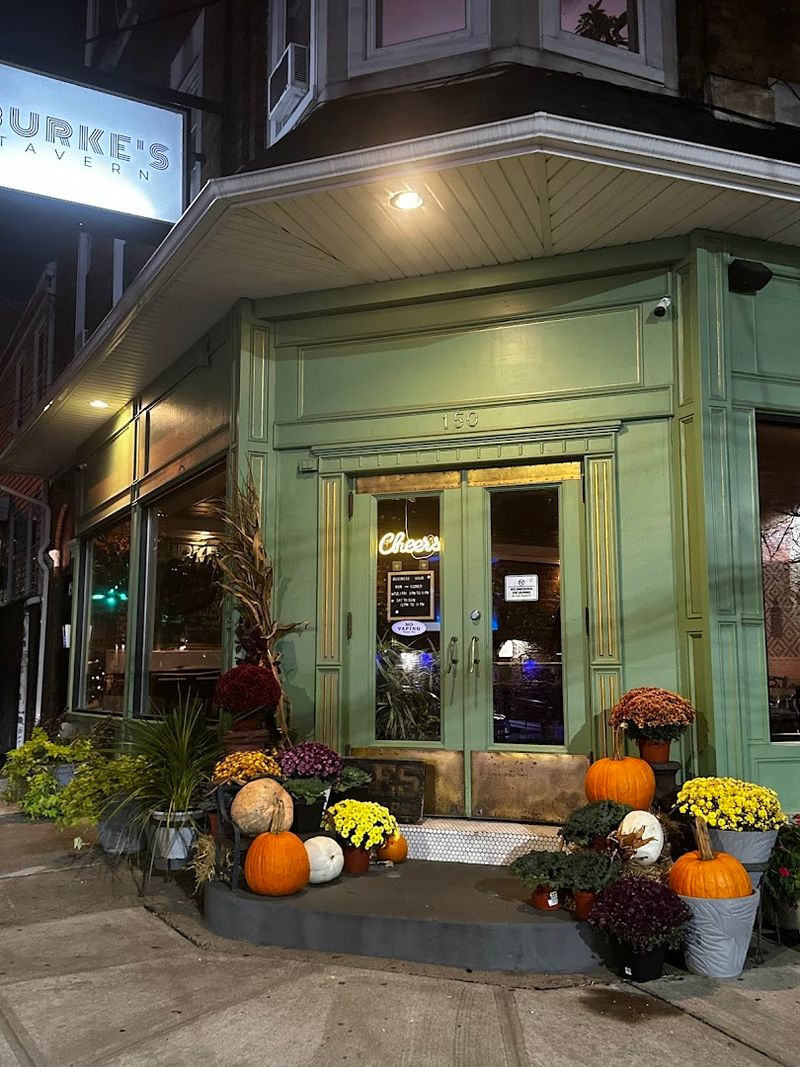 Burke's Tavern, Newark