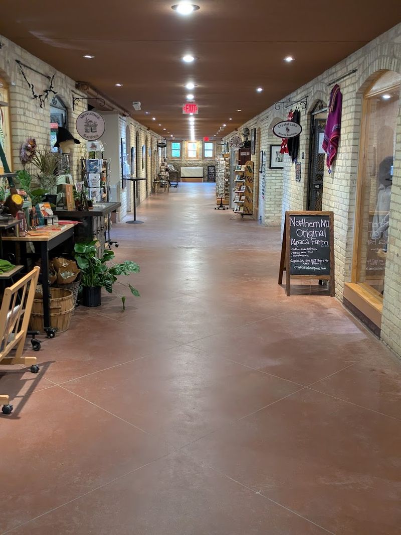 A Shopping Corridor Unlike Any Other