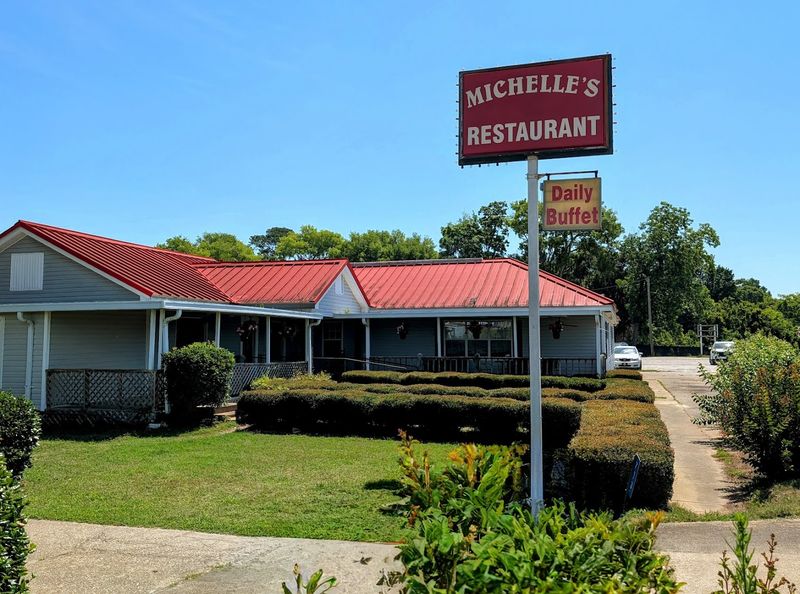 A Small Georgia Town With A Serious Seafood Buffet