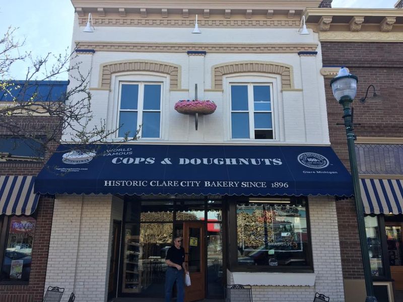 A Bakery That Has Been Going Strong Since 1896