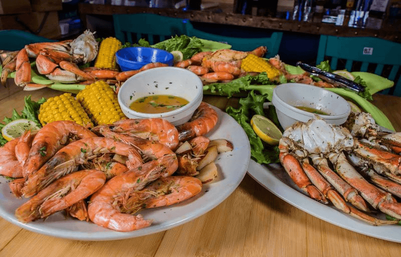 A Crab-Leg Plate With Built-In Instructions