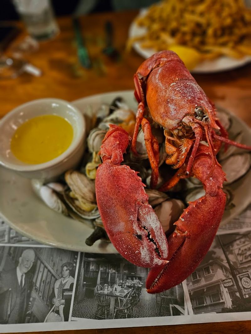 The Sunday Brunch Buffet That Keeps Winning Awards