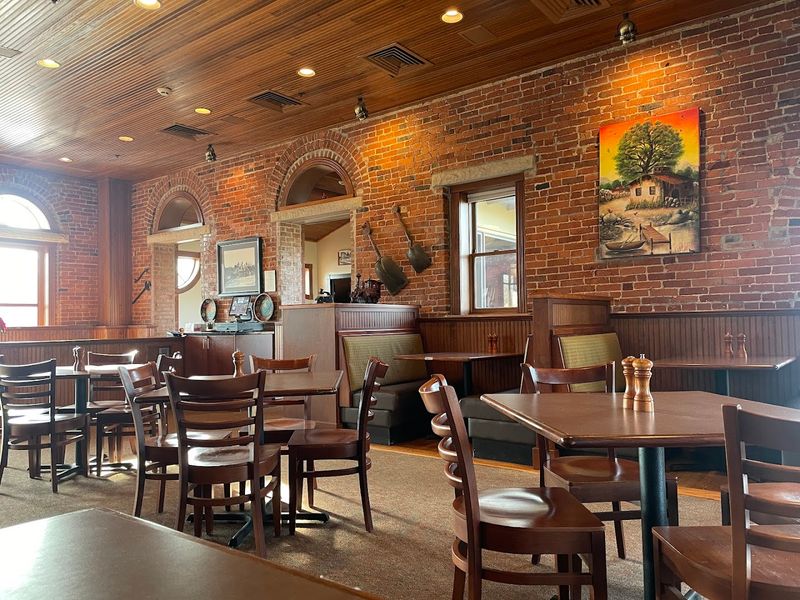 A Railroad Depot Turned Dining Room Worth Noticing