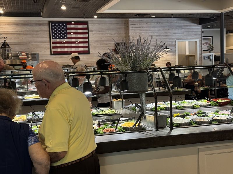 The Atmosphere Keeps You Seated Even After Finishing Your Meal
