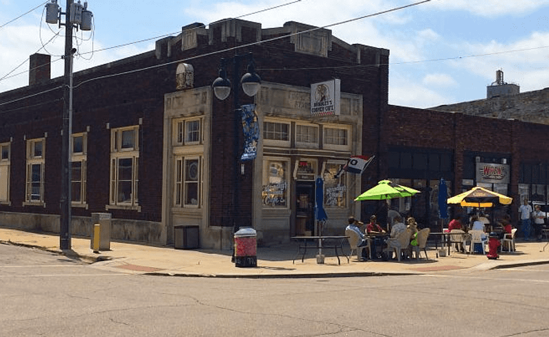 Bradley's Corner Café