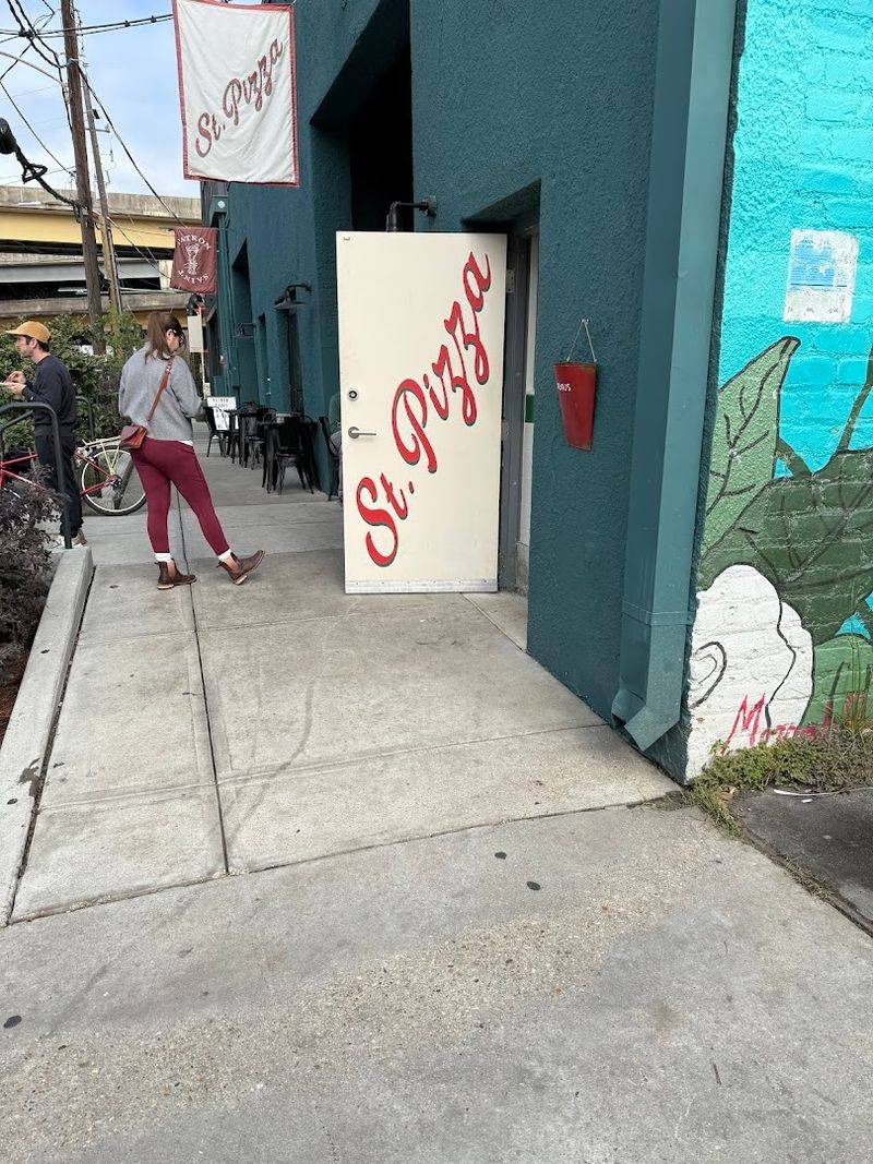 ST. PIZZA, New Orleans