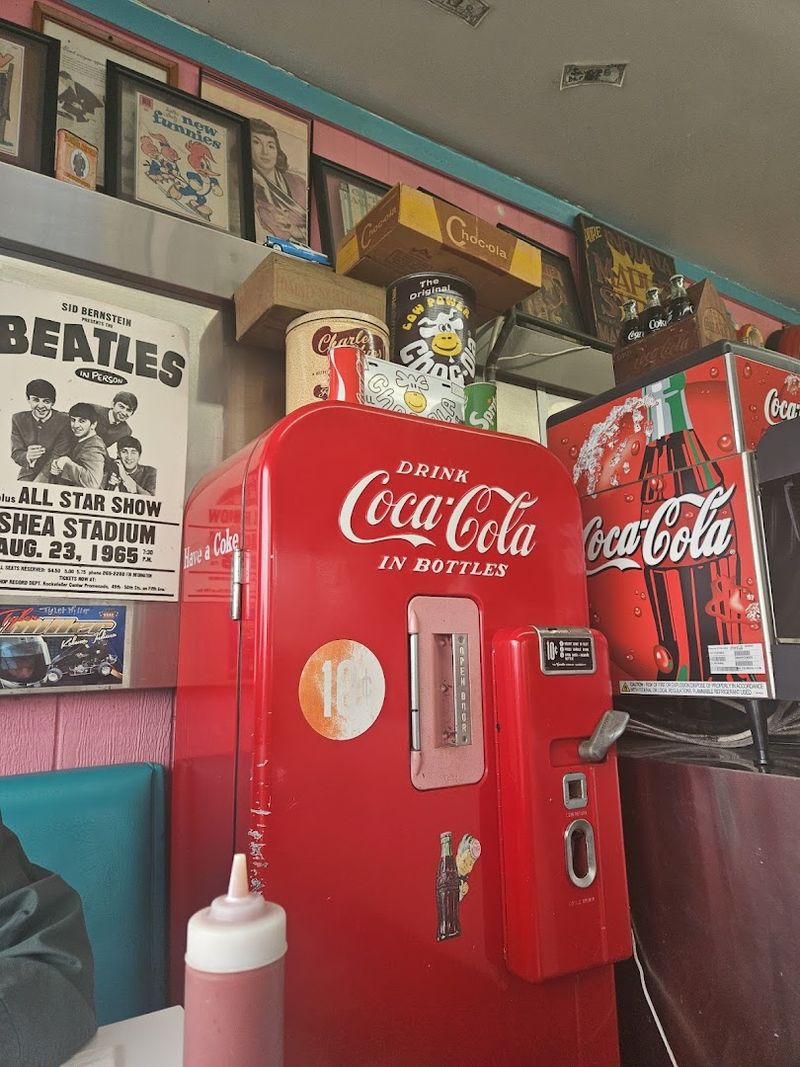 A Welcoming Atmosphere That Feels Like A Regular Haunt