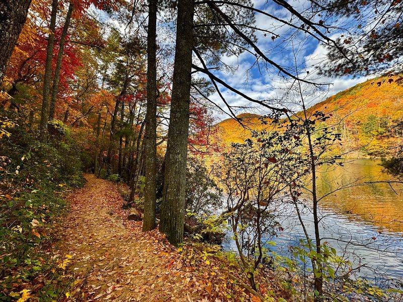 Trahlyta Lake Trail
