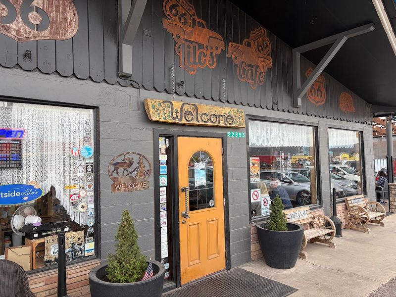 The Gift Shop That Adds One More Reason To Linger