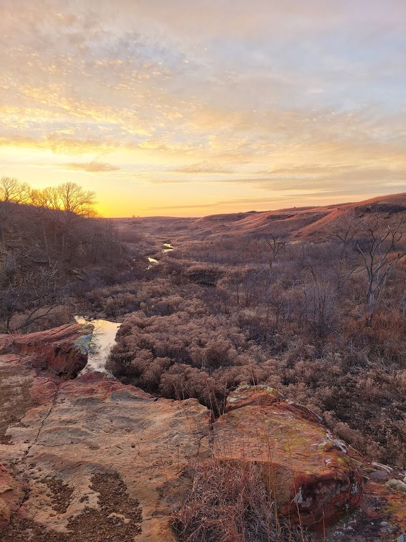 Why This Kansas Canyon Belongs On Every Hiker's Radar