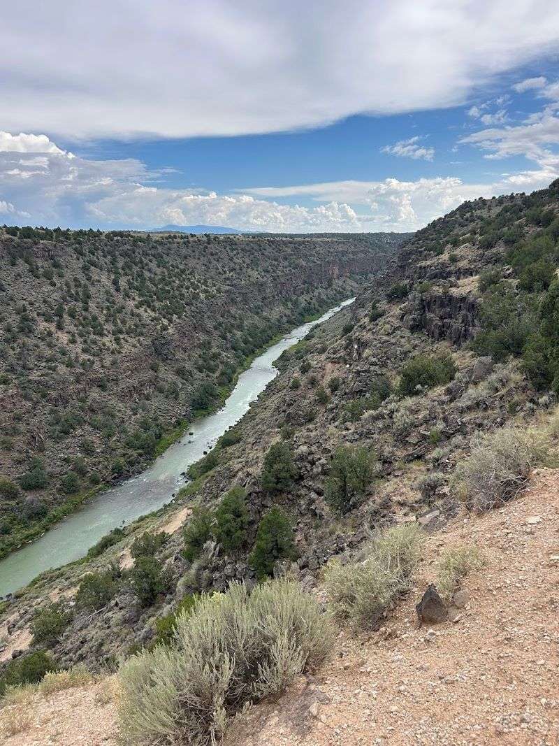 Quiet Trails Along The Gorge