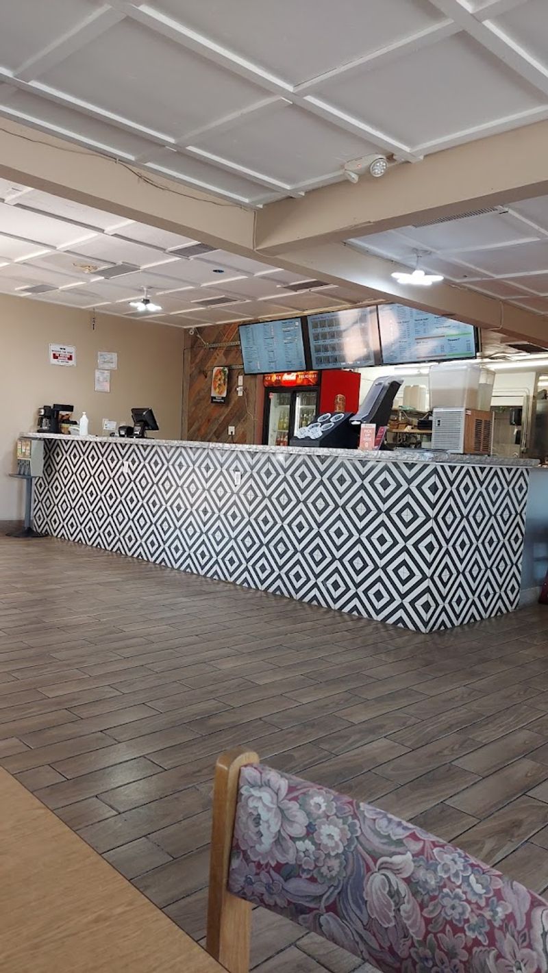 The Arizona Counter That Knows Hunger Does Not Keep A Schedule