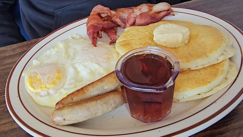Breakfast All Day And The Confidence That Comes With It