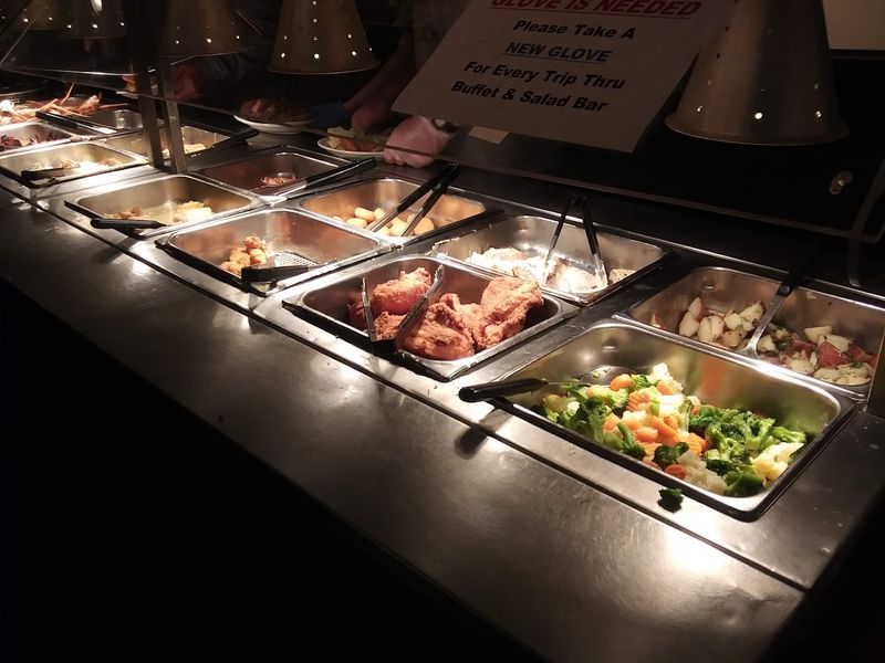 The Friday Night Seafood Buffet The Crowds Are Craving For