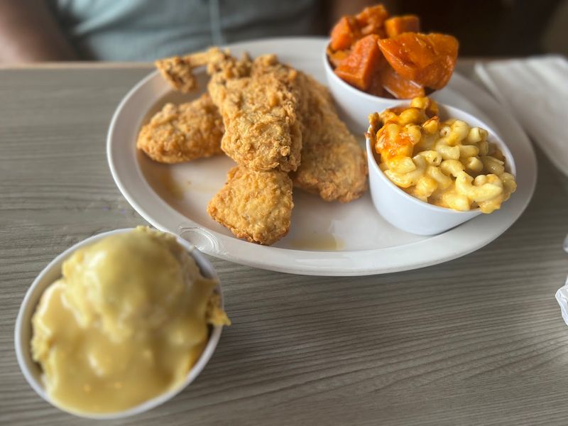 Lillie Mae's Southern Buffet – Southfield