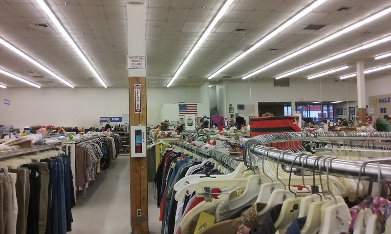 Family Thrift Center, Juan Tabo Boulevard, Albuquerque