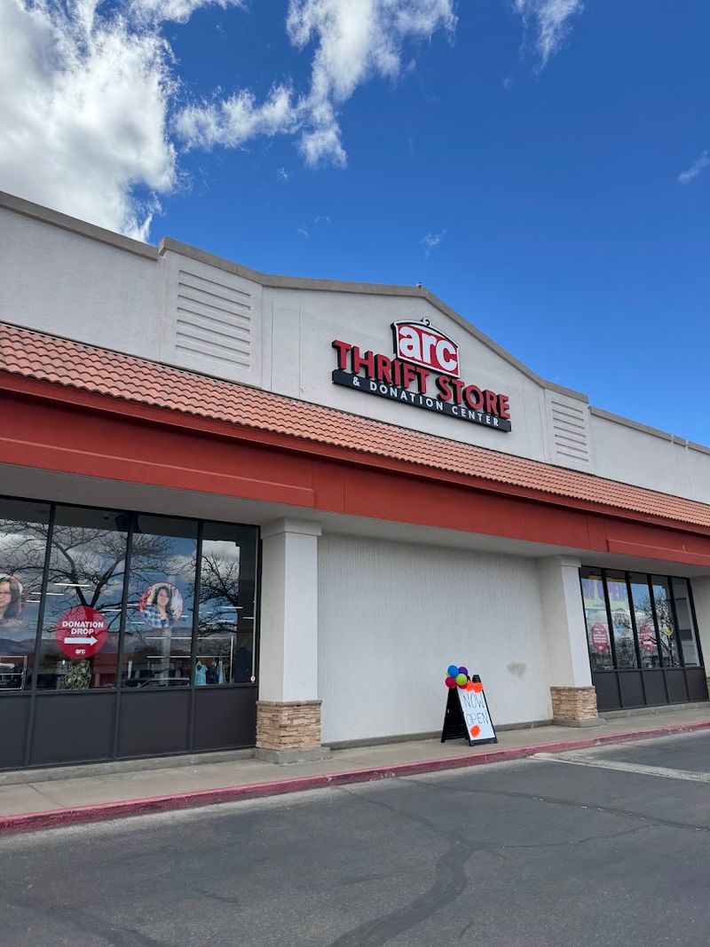 arc Thrift Store, Coors Boulevard, Albuquerque