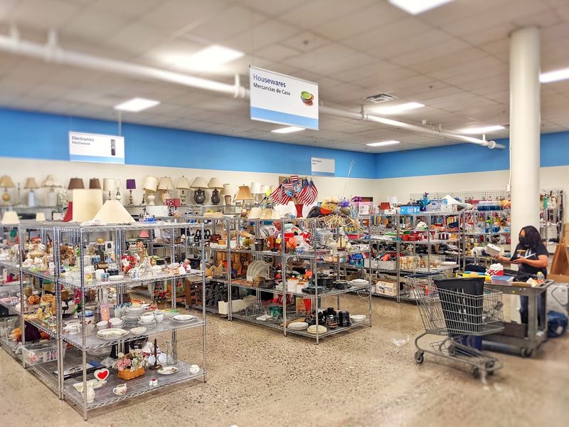Goodwill, San Mateo Boulevard, Albuquerque