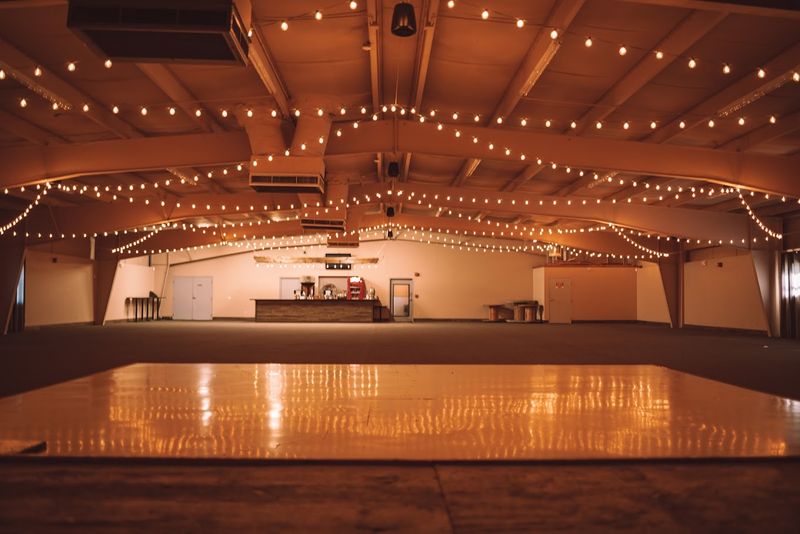 Round The Bend Steakhouse